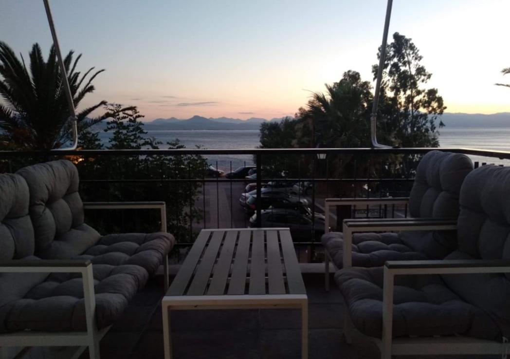 Luxury Seaview Apartment Con Vista 루트라키 외부 사진